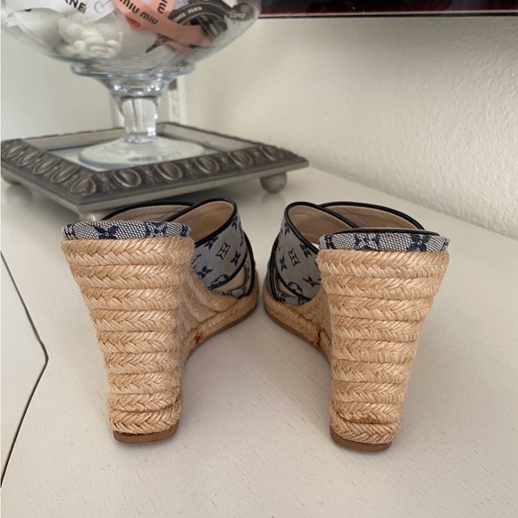 AUTH LOUIS VUITTON wedge slides - Picture 7 of 12